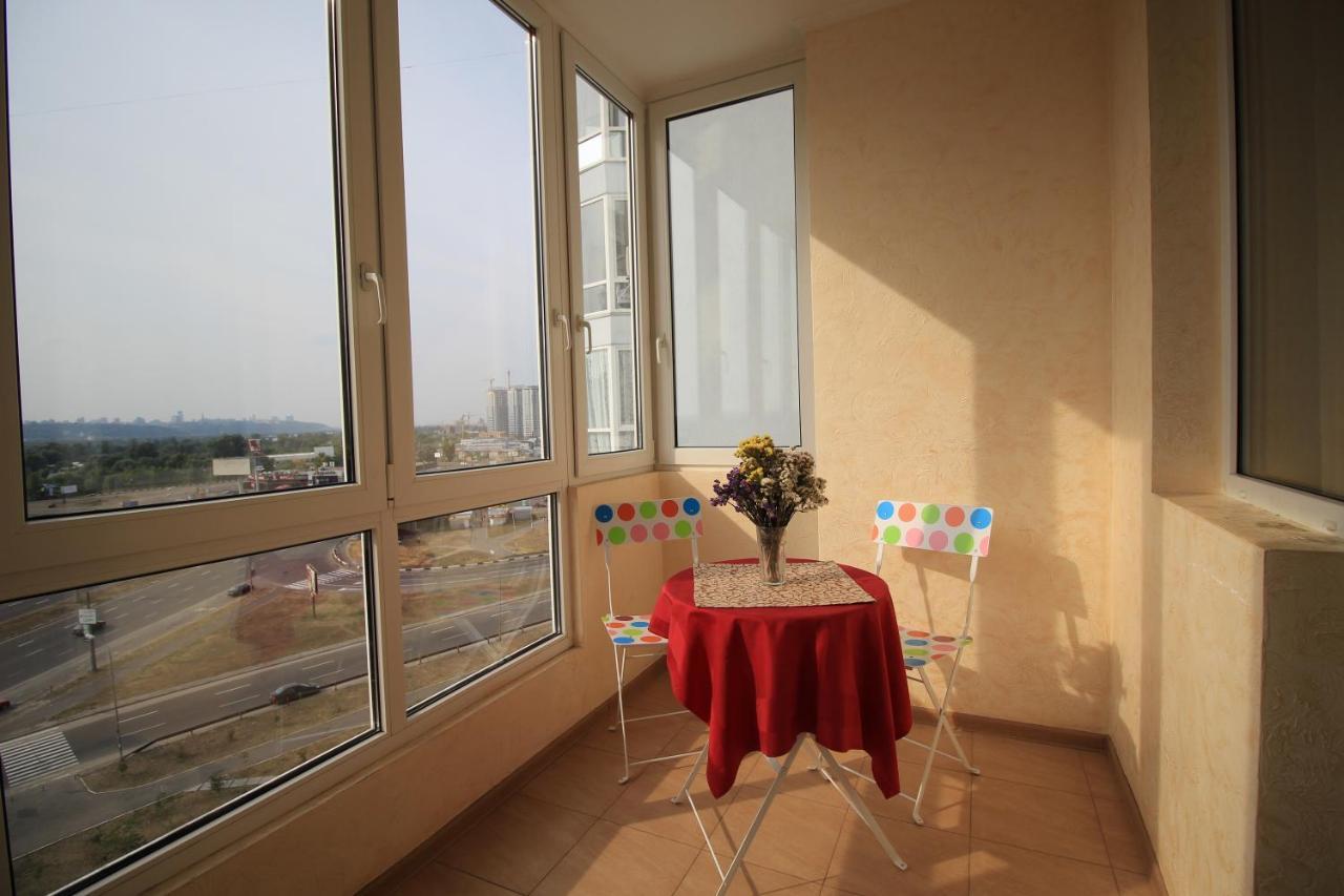 Panoramic View Lux Apartment On Metro Osokorky Київ Екстер'єр фото